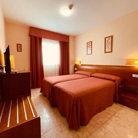 Torrijos Hotell Cheste Exteriör bild