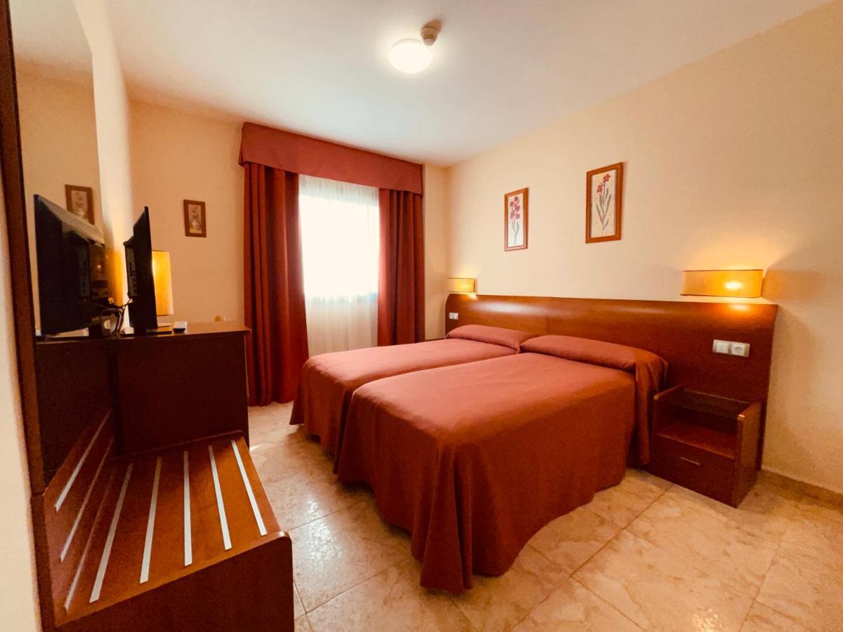 Torrijos Hotell Cheste Exteriör bild