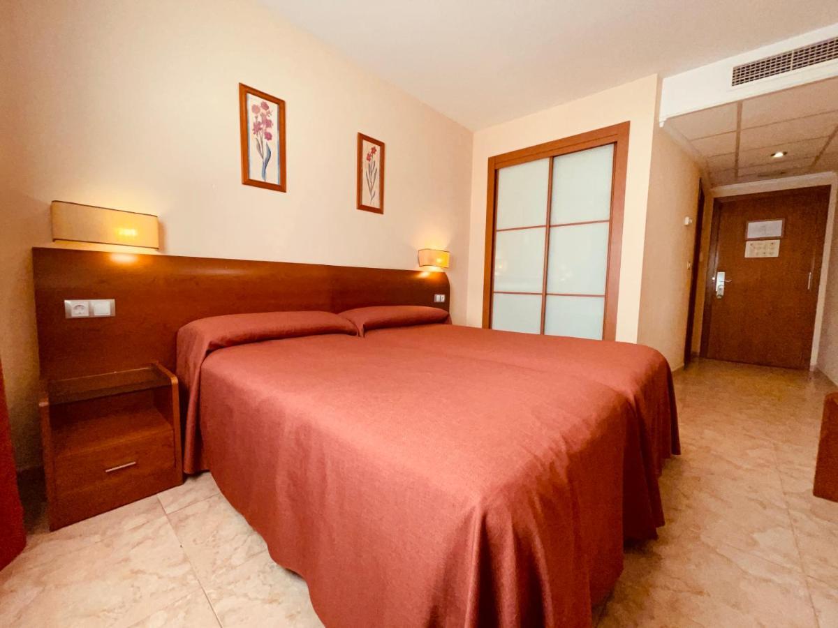 Torrijos Hotell Cheste Exteriör bild