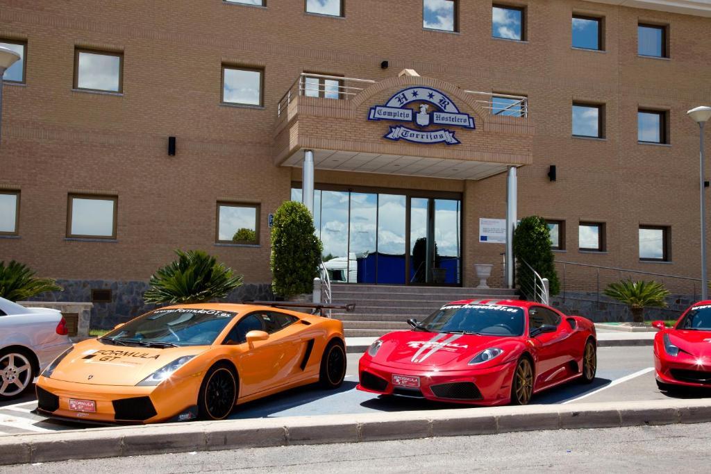 Torrijos Hotell Cheste Exteriör bild